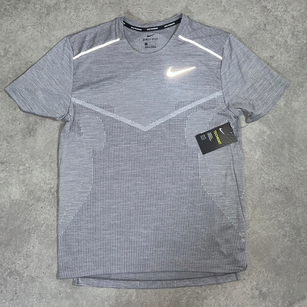 Nike - Techknit T Shirt - Light Grey